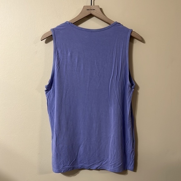Fabletics workout tanktop with shoulder design - Picture 5 of 5